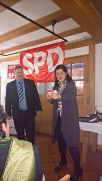 Der Bernauer SPD-Ortsvereinsvorsitzende Alexander Herkner mit Maria Noichl